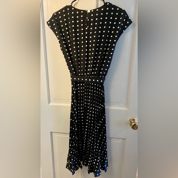 NWOT Polka dot midi dress with tie size 4 - Picture 2 of 2